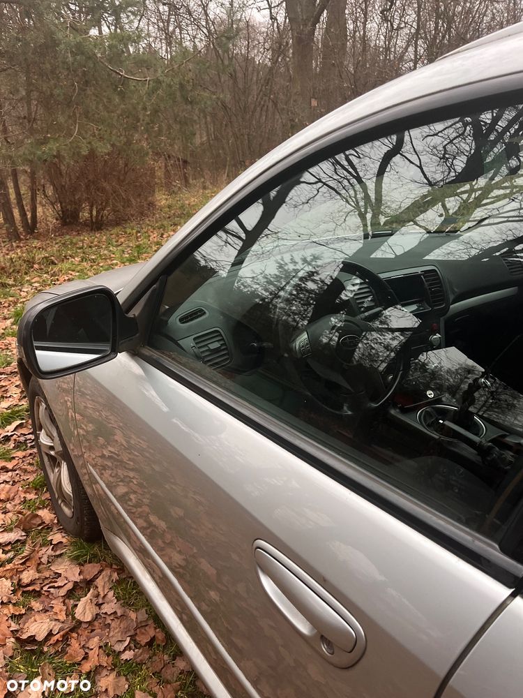 Subaru Legacy - 2