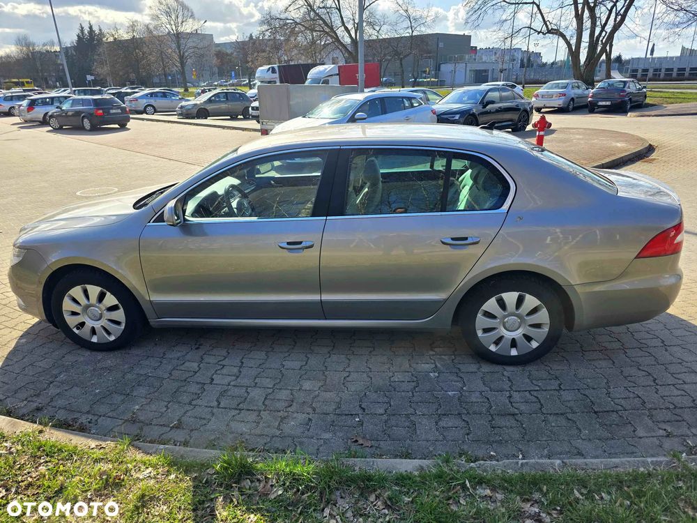 Skoda Superb 2.0 TSI Ambition DSG - 6