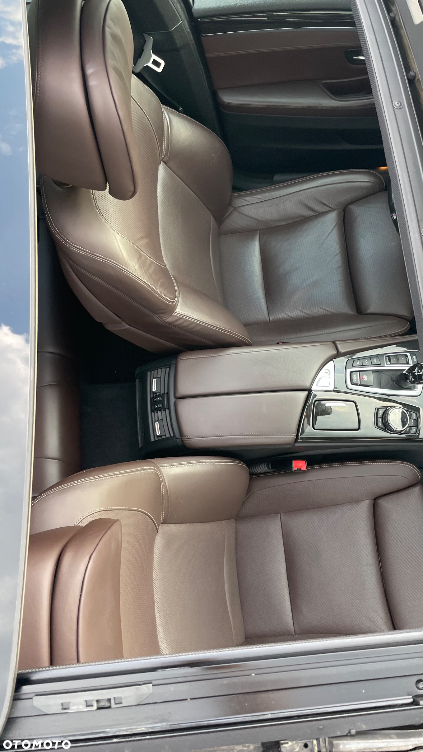 BMW Seria 5 550i xDrive Luxury Line - 32