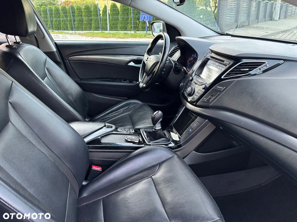 Hyundai i40 Kombi 1.7 CRDi Premium - 21