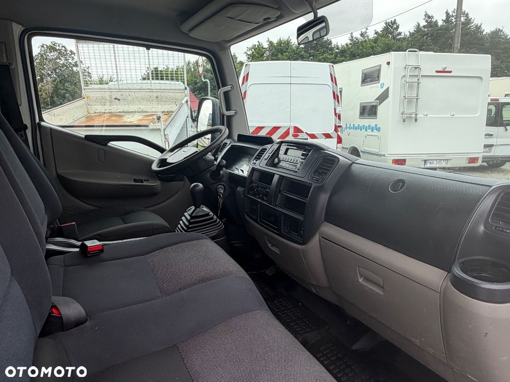 Nissan NT400 - 6