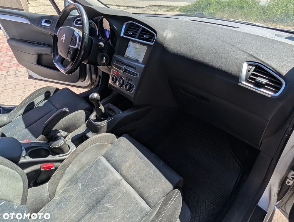 Citroën C4 HDi 90 Attraction - 29