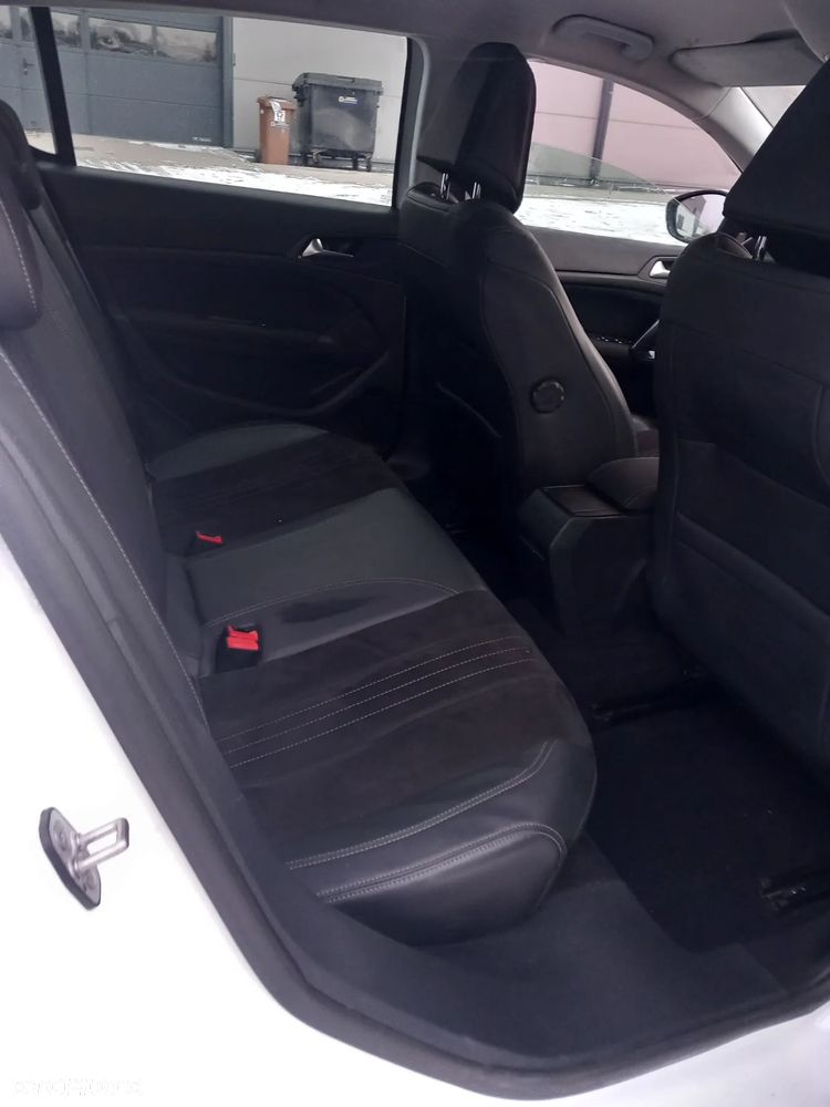 Peugeot 308 1.2 PureTech Allure S&S EAT6 - 12