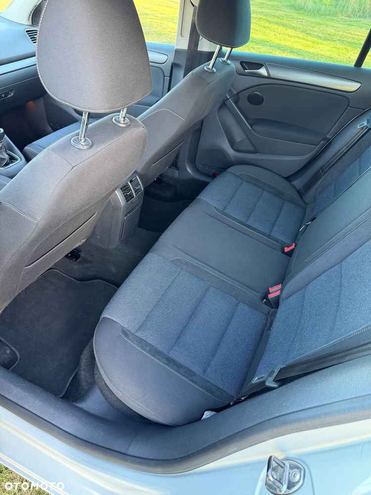 Volkswagen Golf - 24