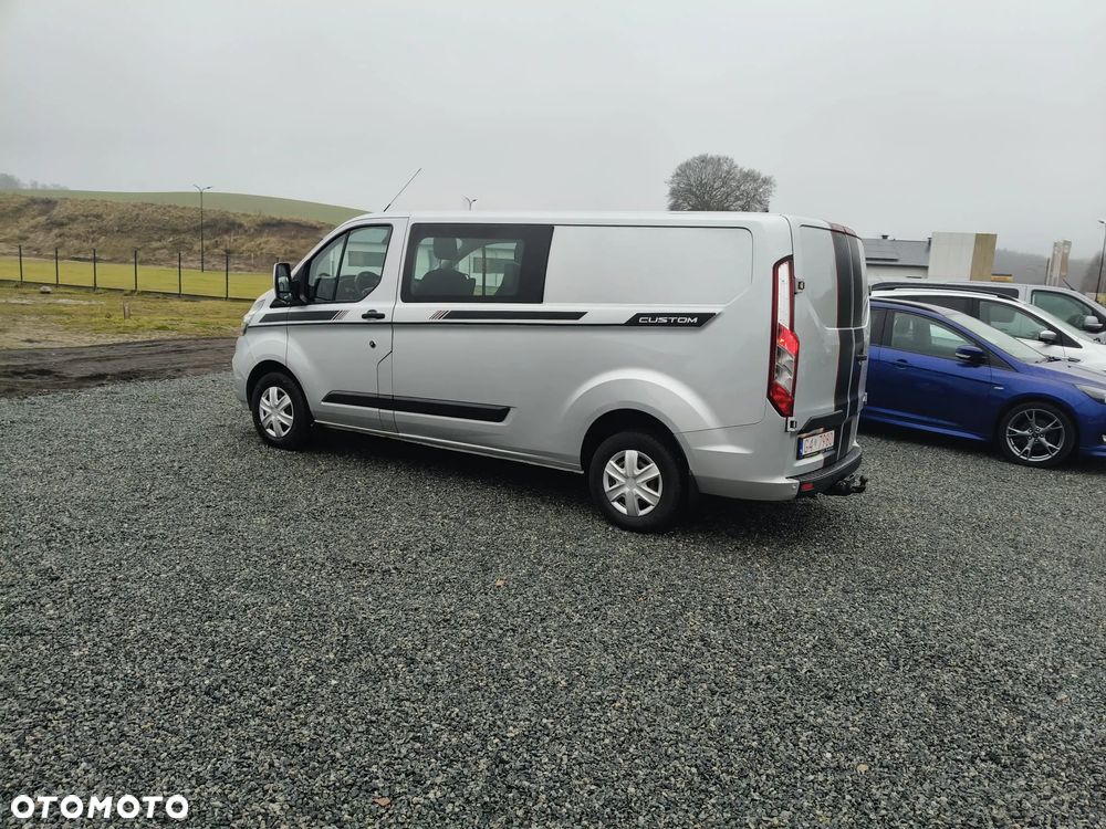 Ford TRANSIT CUSTOM - 11