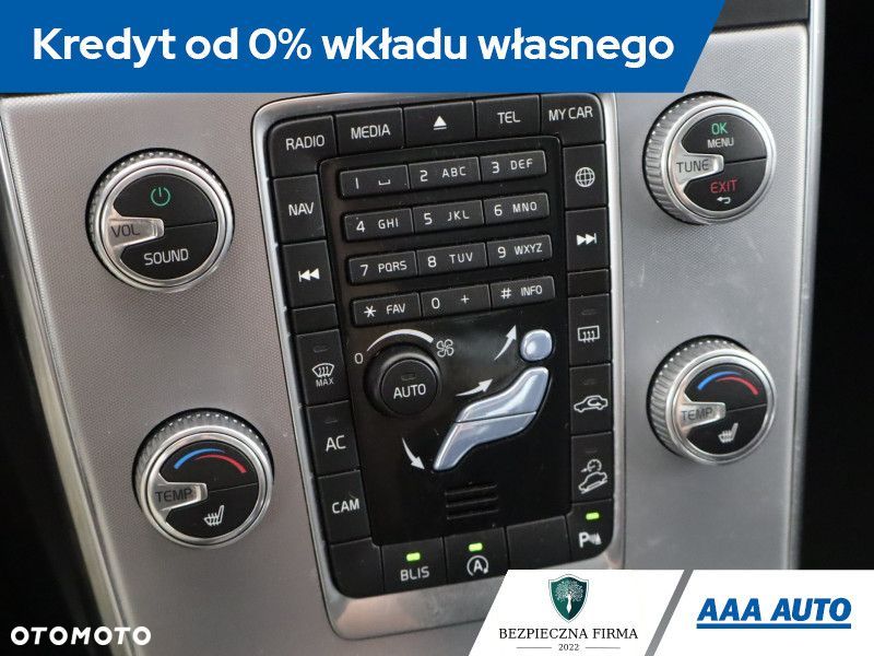 Volvo V60 Cross Country - 14