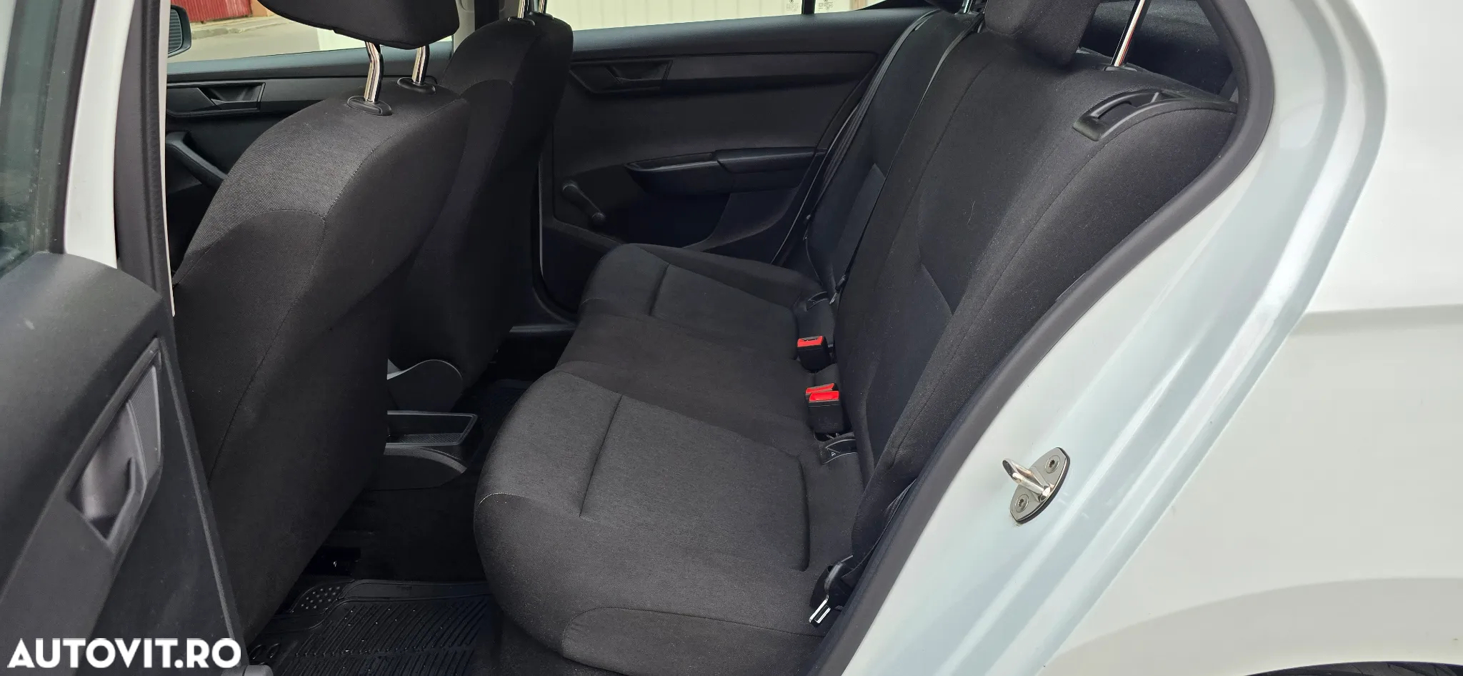 Skoda Fabia 1.0 MPI Active - 8