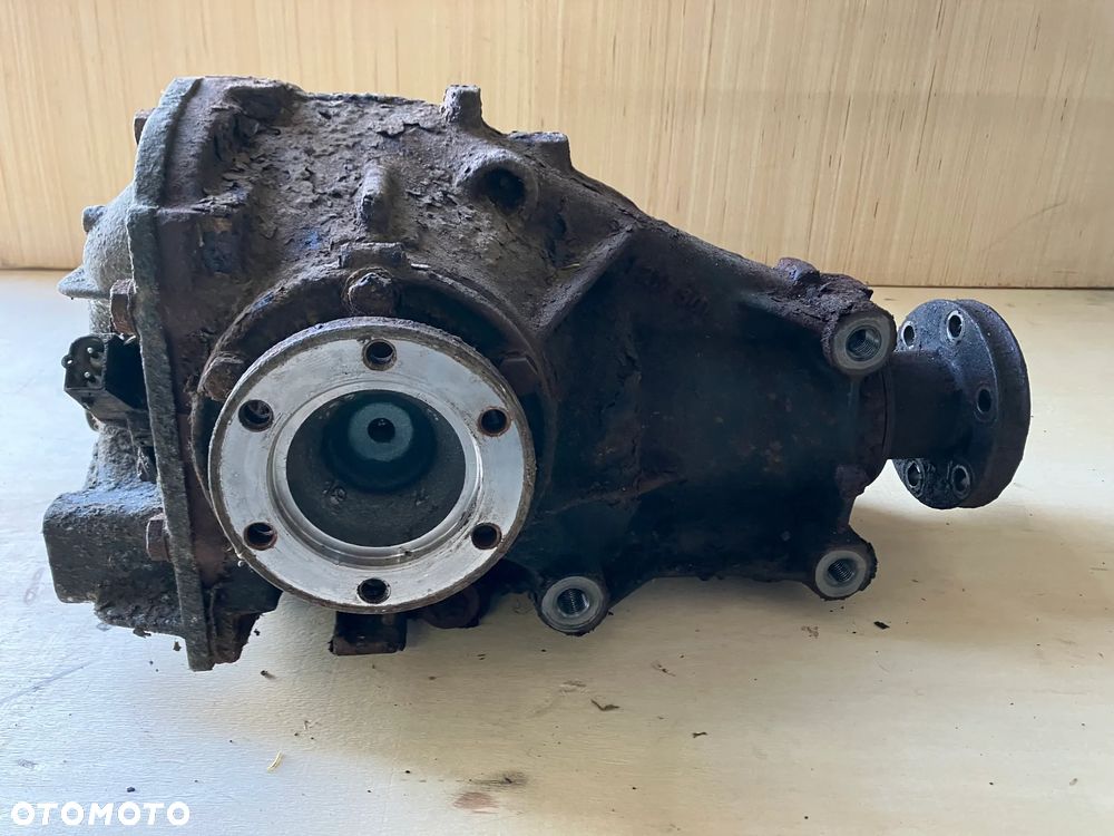 DYFER BMW E32 V8 M60 730i DYFERENCJAŁ 3,23 - 2