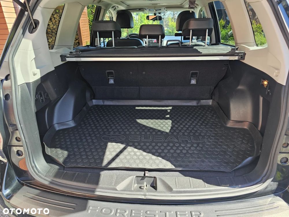 Subaru Forester 2.0XT Platinum Lineartronic - 7