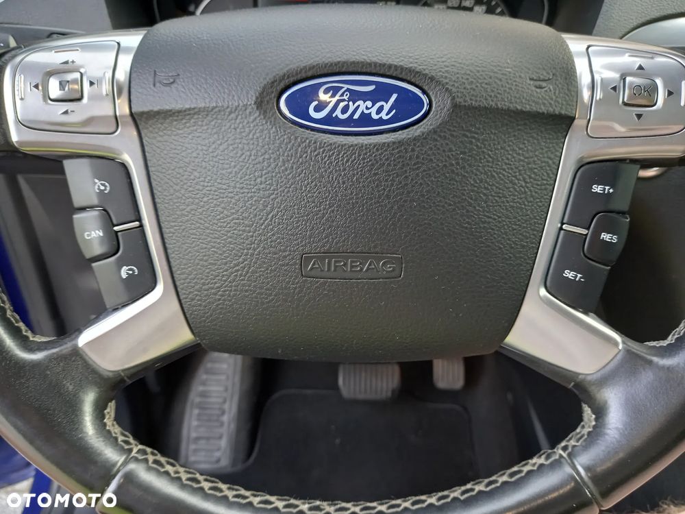 Ford S-Max 2.0 TDCi DPF Titanium - 32