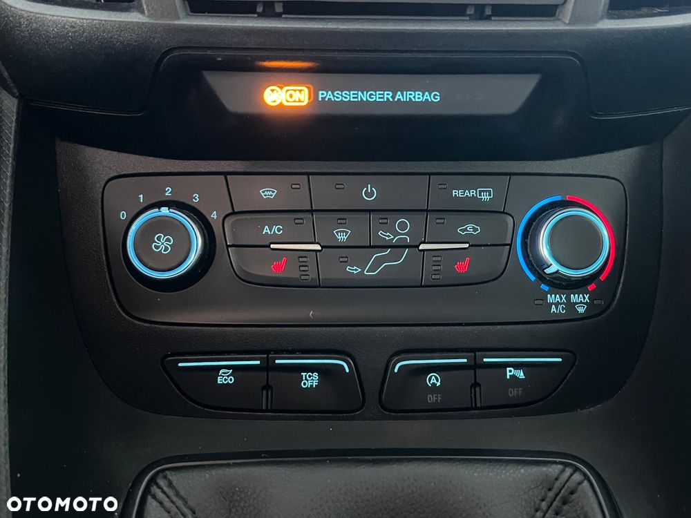 Ford Transit Connect - 28