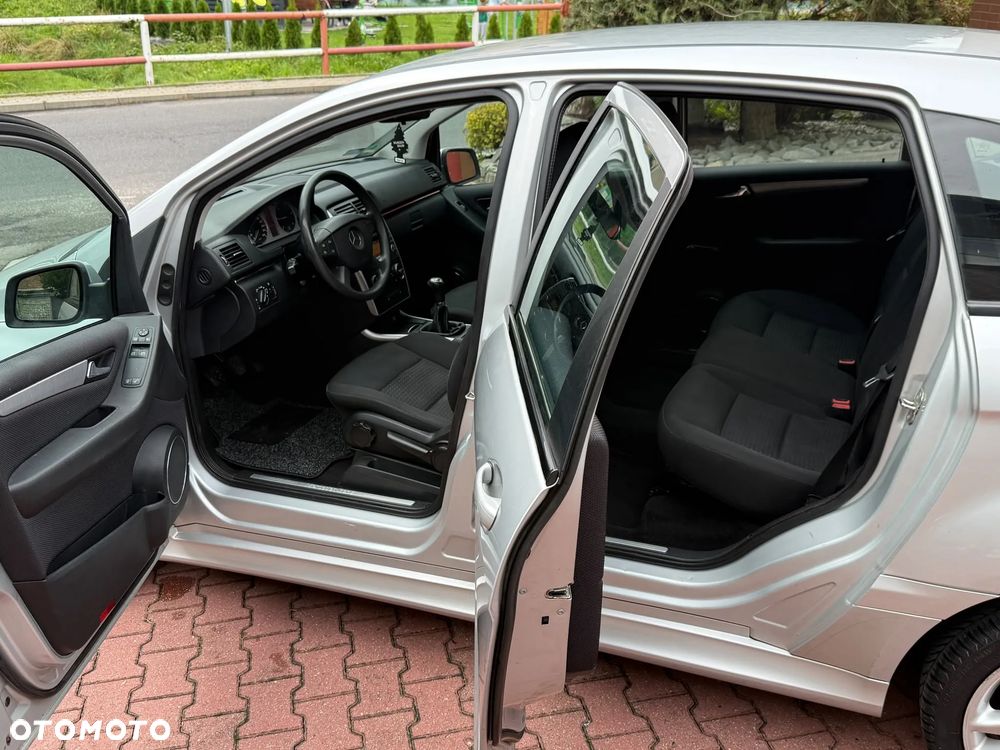 Mercedes-Benz Klasa B 180 CDI - 11