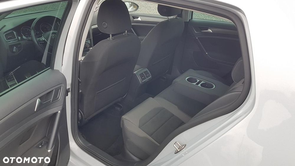 Volkswagen Golf 1.6 TDI BMT Comfortline - 26