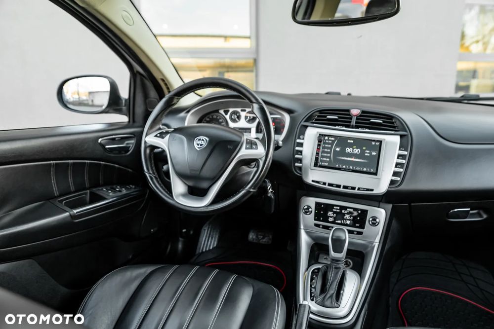 Lancia Delta 1.8 Di TurboJet 16v Automatik Platinum - 21