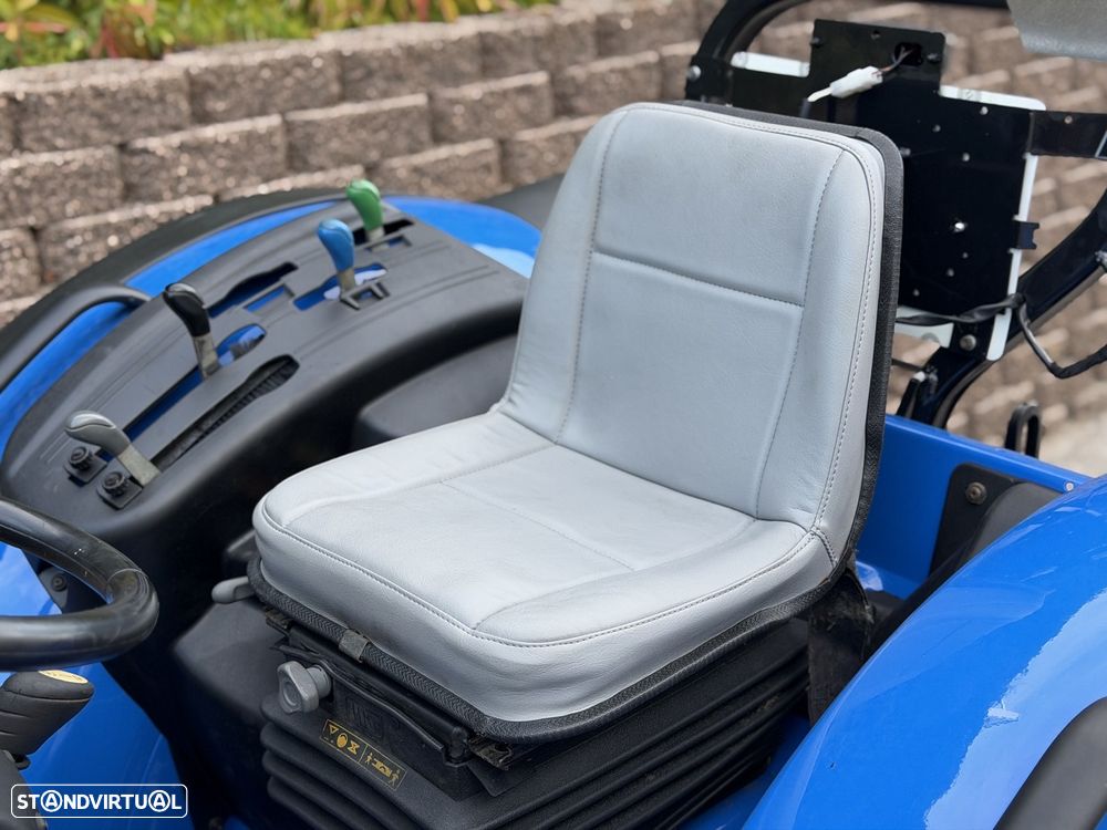 New Holland T3030 4RM - 12