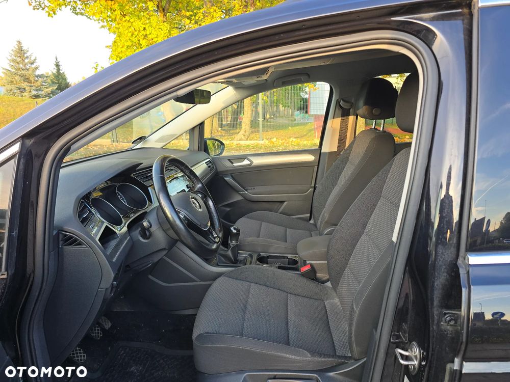 Volkswagen Touran - 7