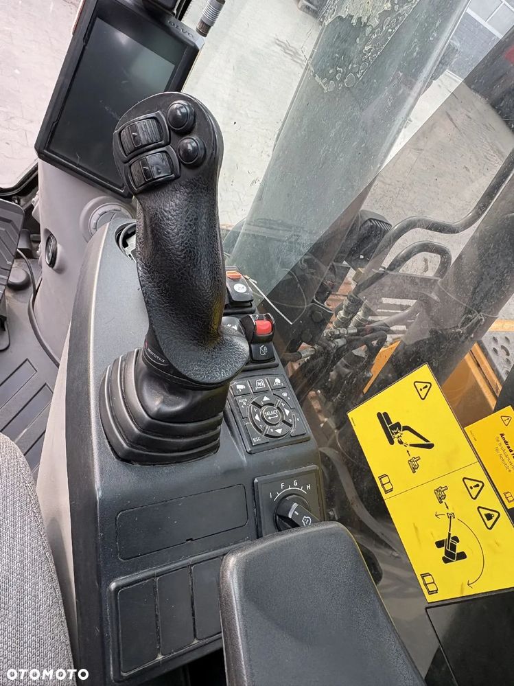 Volvo EC220EL ROTOTILT SZCZYPCE 3 ŁYŻKI 25 TON - 23