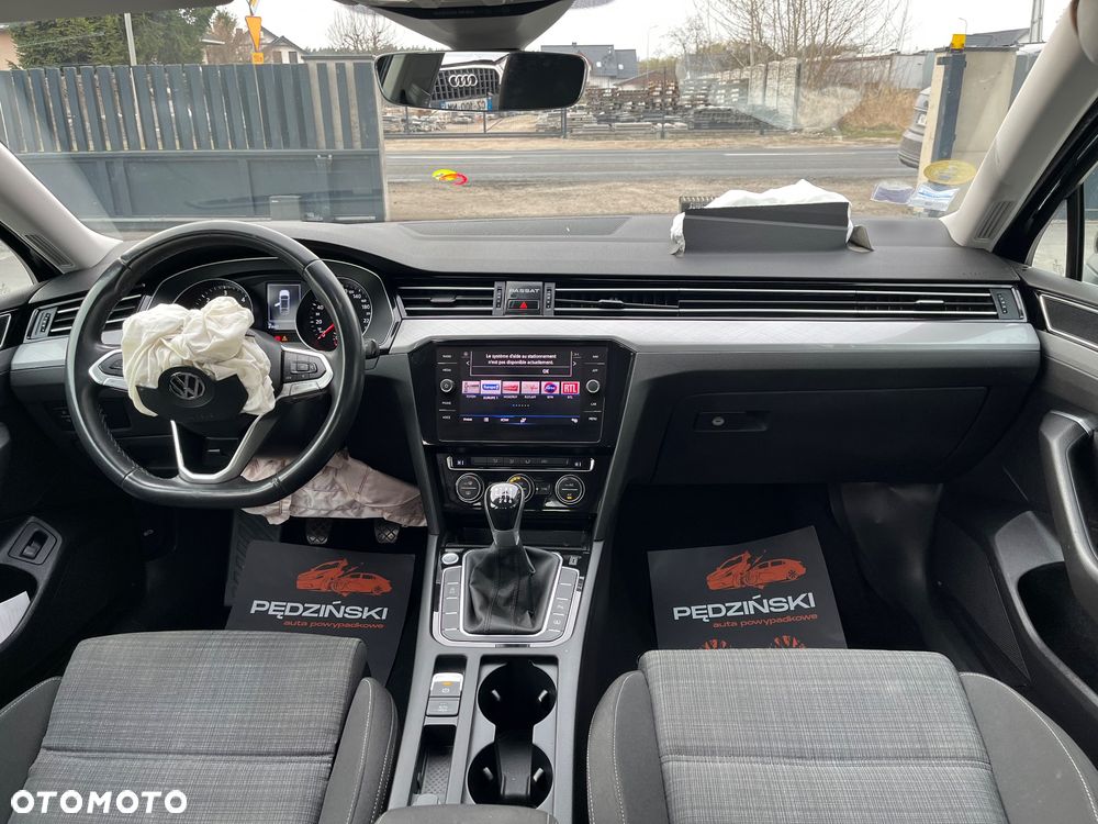 Volkswagen Passat - 8