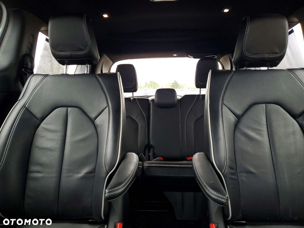 Chrysler Pacifica - 10