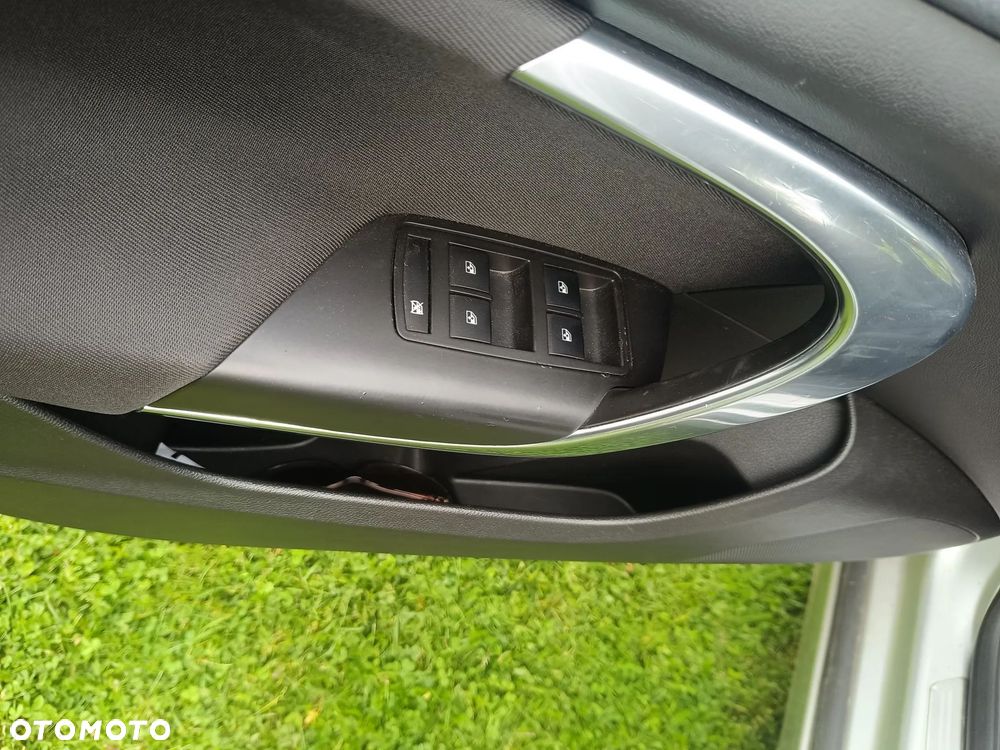 Opel Insignia 2.0 Turbo 4x4 Cosmo - 11