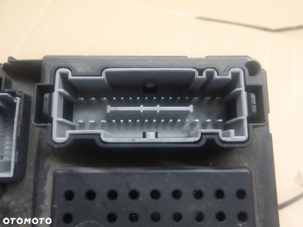 VOLVO S60 2.4B SKRZYNKA BEZPIECZNIKÓW MODUŁ CEM KOMFORTU 30786889 - 10