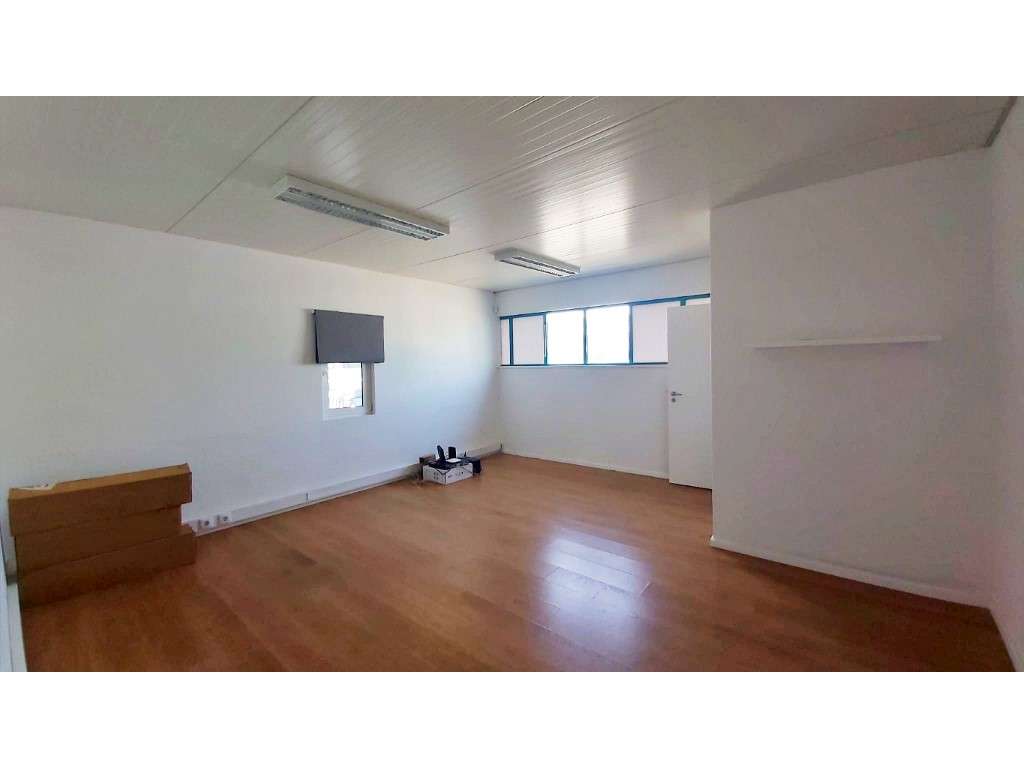 Armazém para arrendamento no Muro - Grande imagem: 3/11