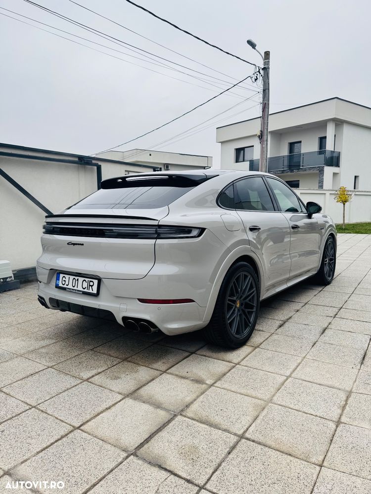 Porsche Cayenne Coupe - 4