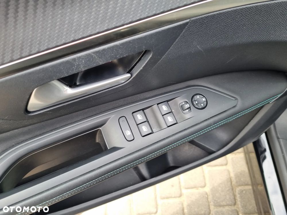 Peugeot 3008 1.2 PureTech Allure S&S EAT6 - 19