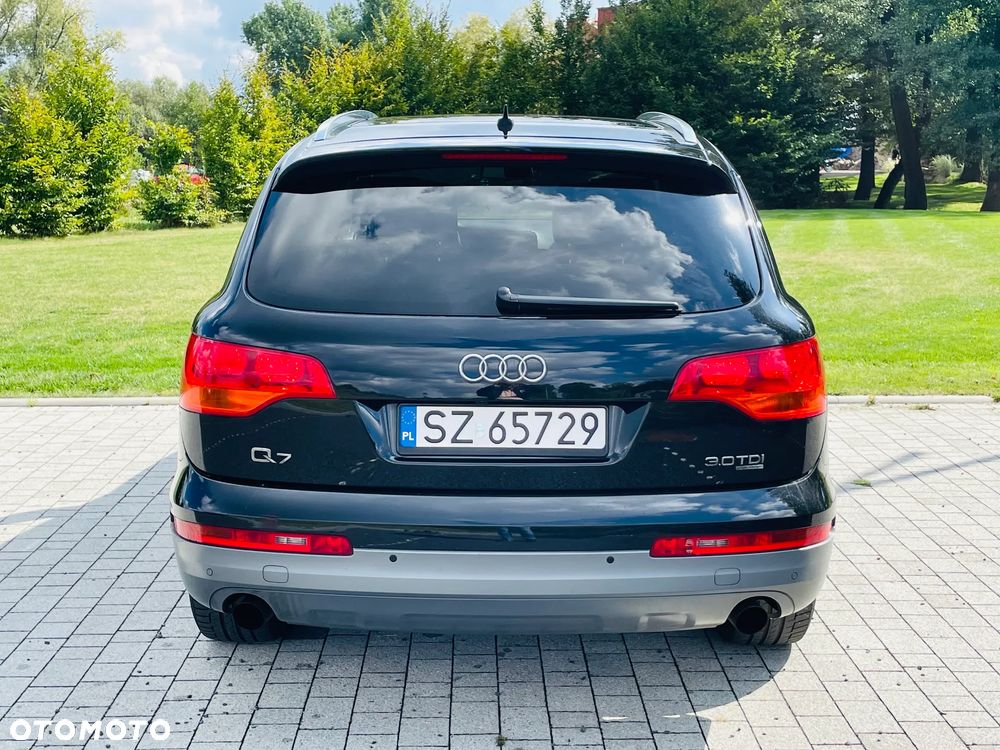 Audi Q7 - 10