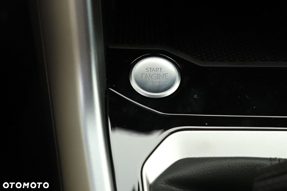 Volkswagen T-Roc - 15