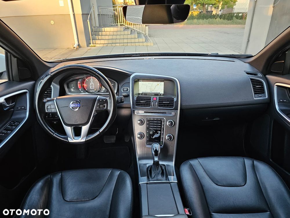 Volvo XC 60 D4 Geartronic Summum - 24