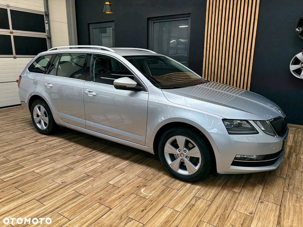 Skoda Octavia 2.0 TDI Elegance DSG - 5