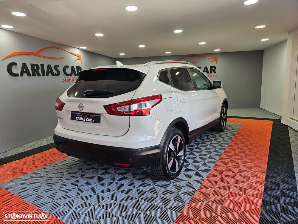 Nissan Qashqai 1.5 dCi N-Connecta - 6