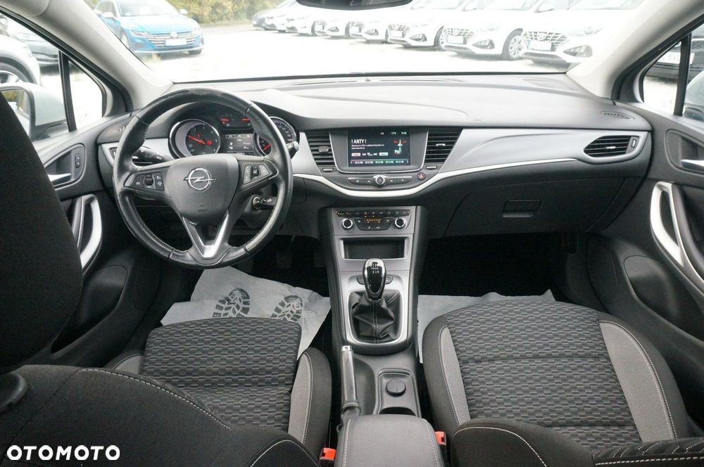 Opel Astra - 10