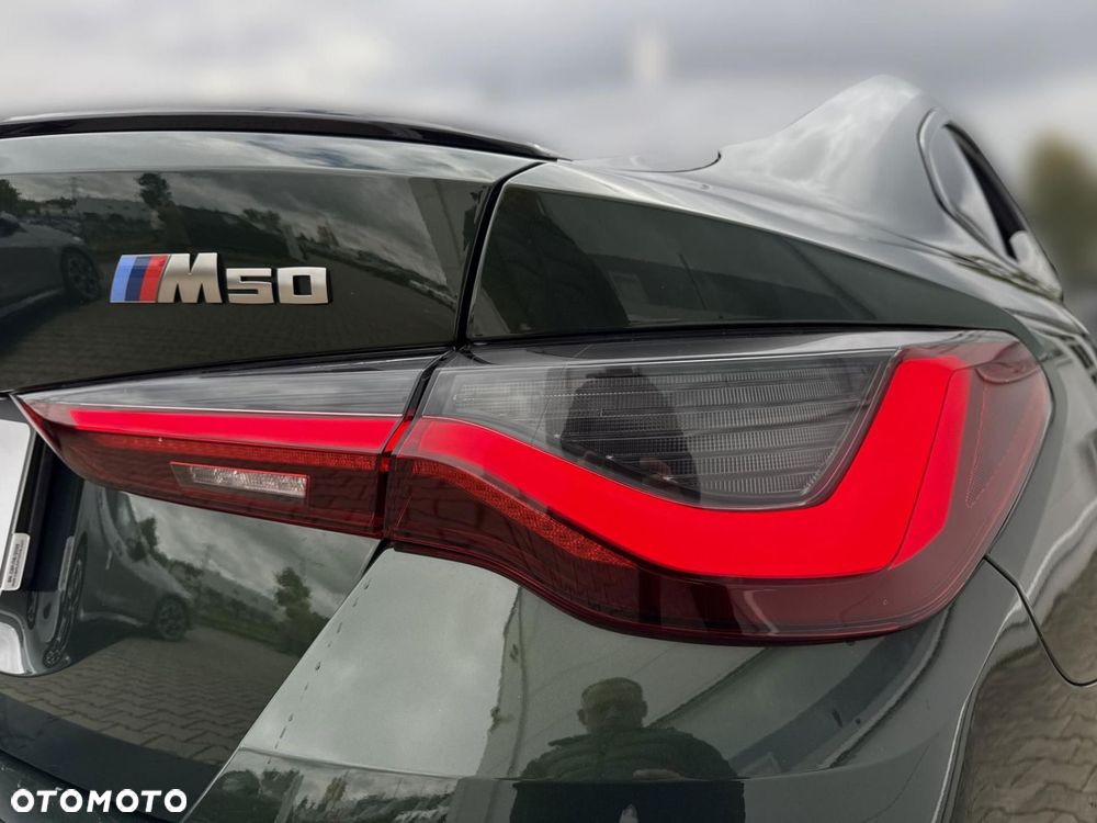 BMW i4 - 22