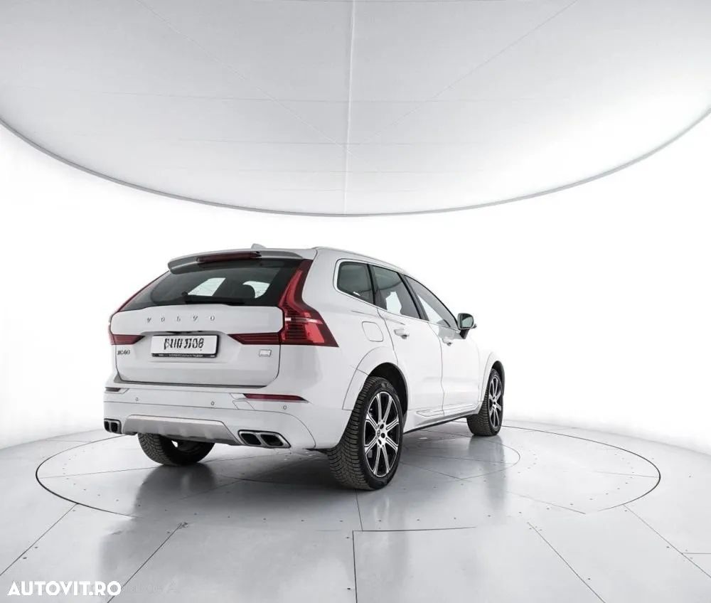 Volvo XC 60 T6 AWD Recharge Geartronic Inscription Expression - 2