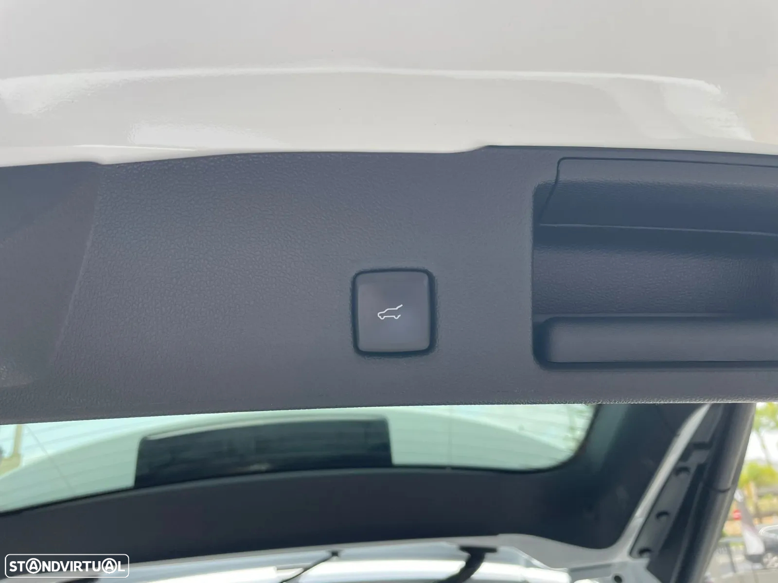 Ford Kuga 2.5 FHEV ST-Line X - 3
