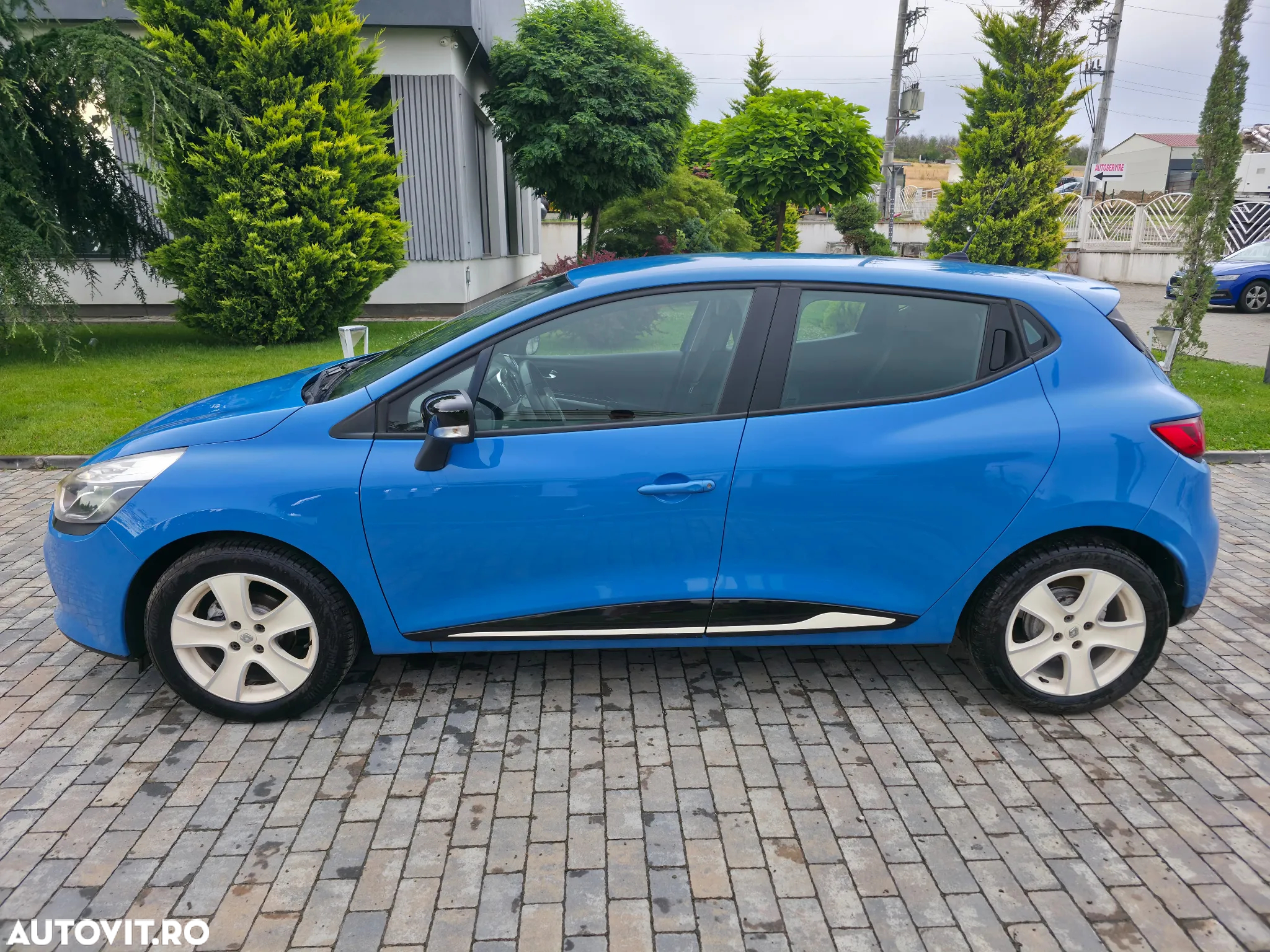 Renault Clio 1.2 16V 75 LIMITED - 5