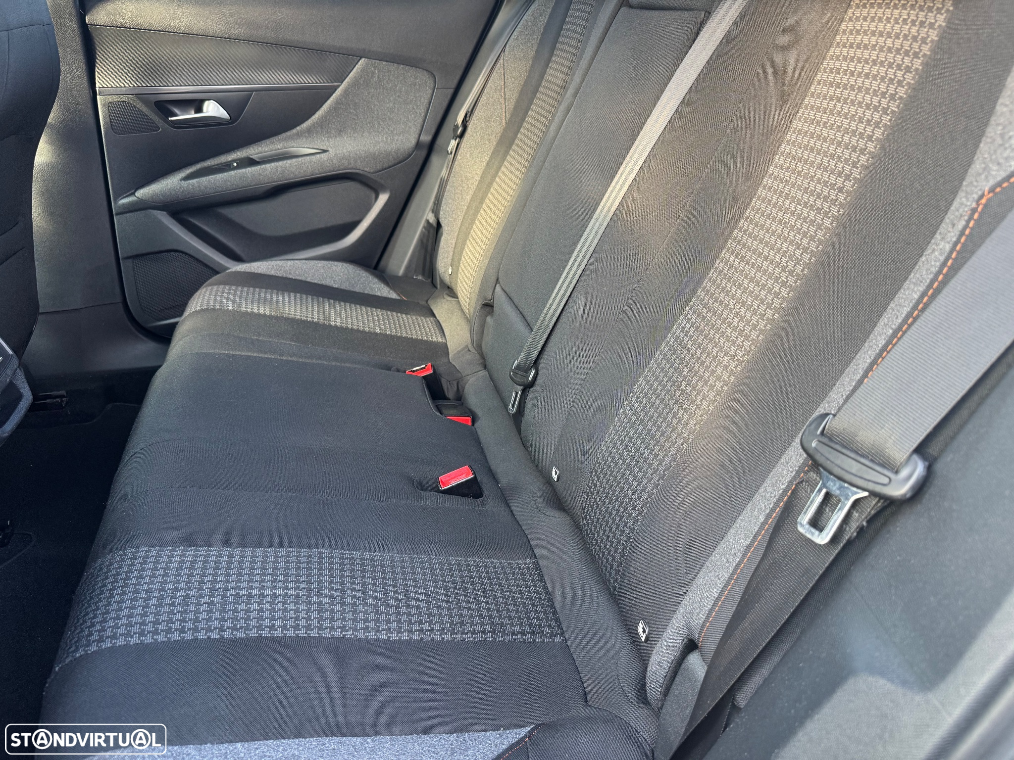 Peugeot 3008 1.2 PureTech Active - 11
