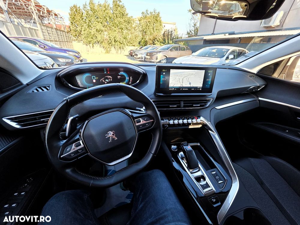 Peugeot 3008 PHEV 300 EAT8 4X4 GT - 27