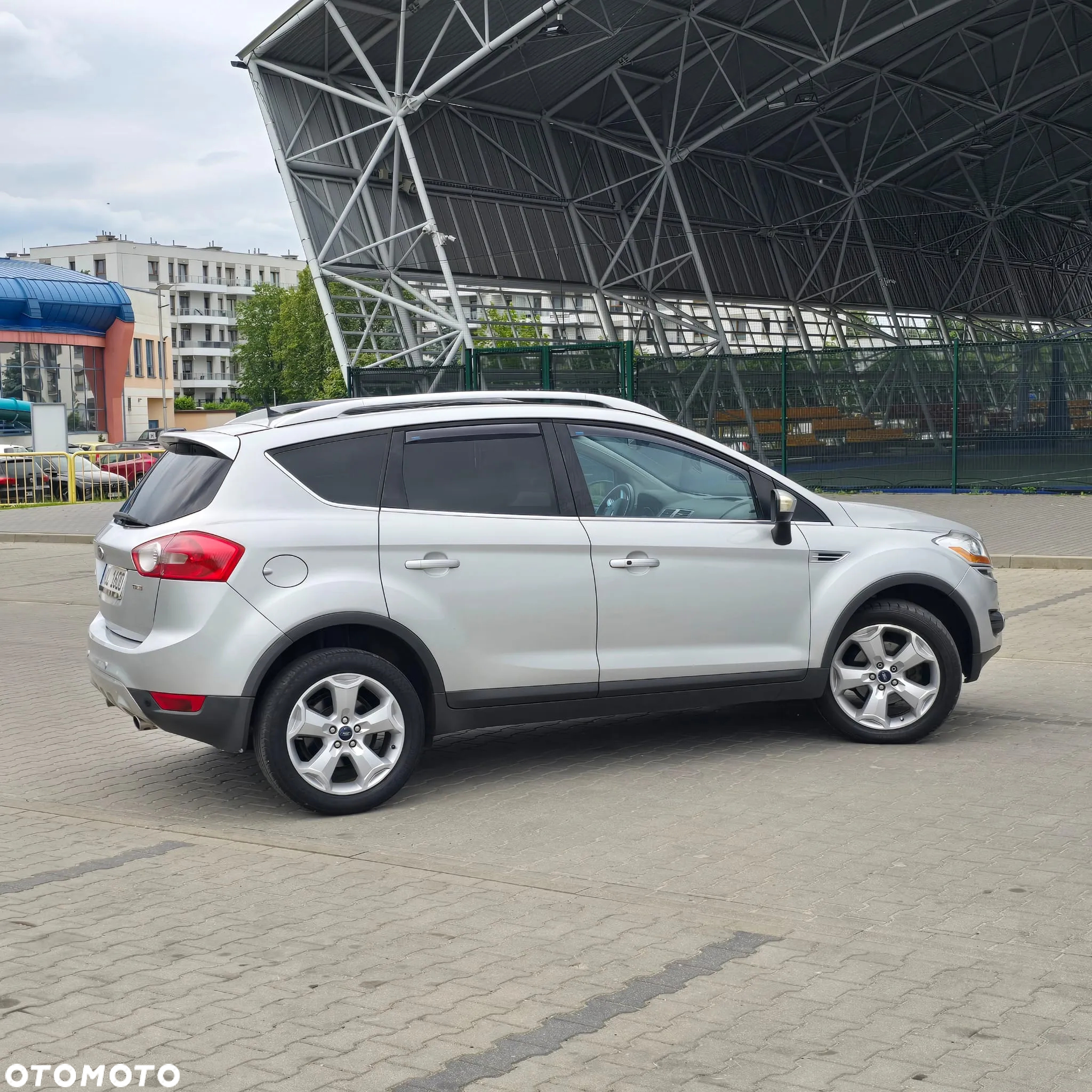 Ford Kuga 2.0 TDCi FWD Titanium - 9