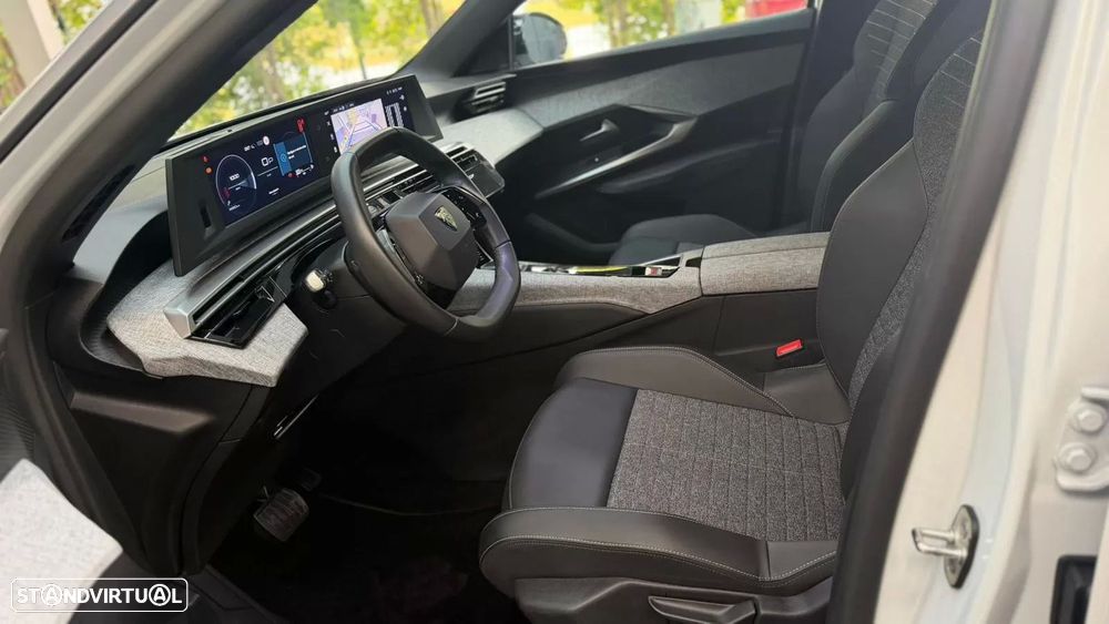 Peugeot 5008 1.2 Hybrid Allure e-DCS6 - 17