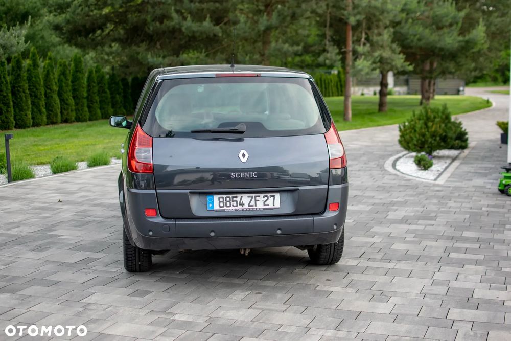 Renault Grand Scenic - 26