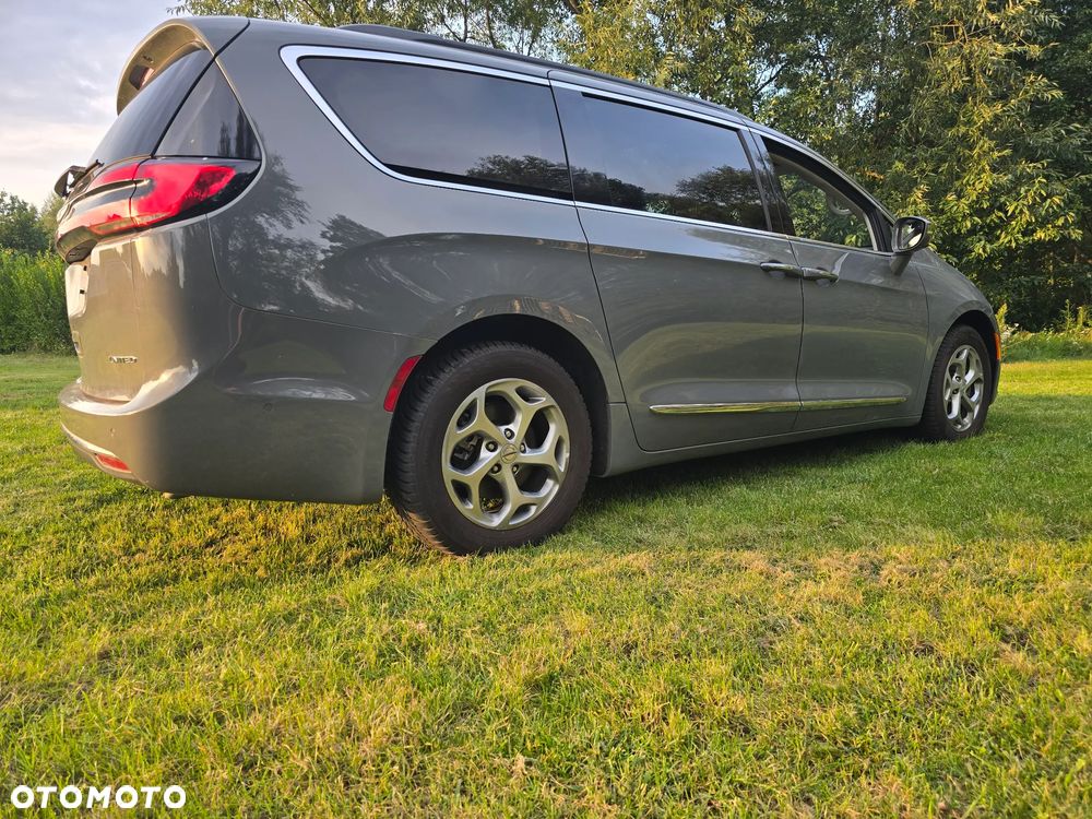 Chrysler Pacifica - 15