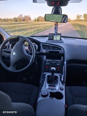 Peugeot 3008 HDi 115 Active - 10