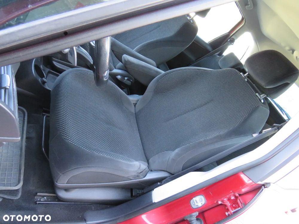 Citroën C4 Picasso 1.6 HDi FAP EGS6 C-Chic - 27