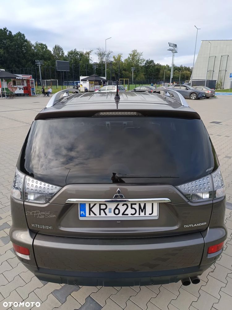 Mitsubishi Outlander 2.0 DID Invite SE - 4