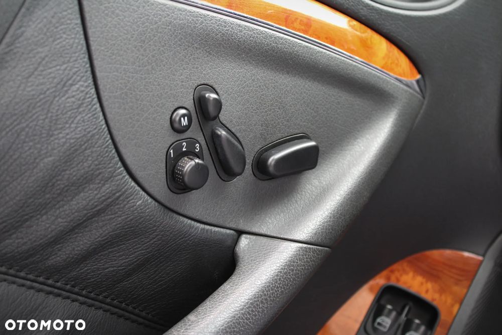 Mercedes-Benz CLK 320 Elegance - 23