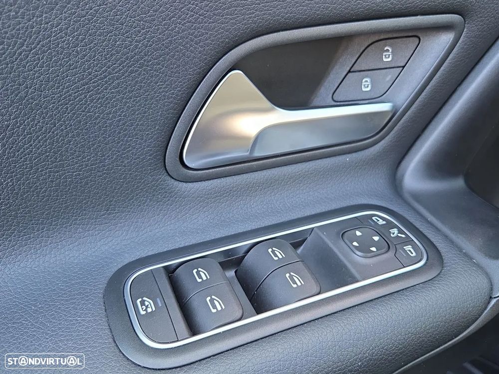 Mercedes-Benz A 200 Standard - 13