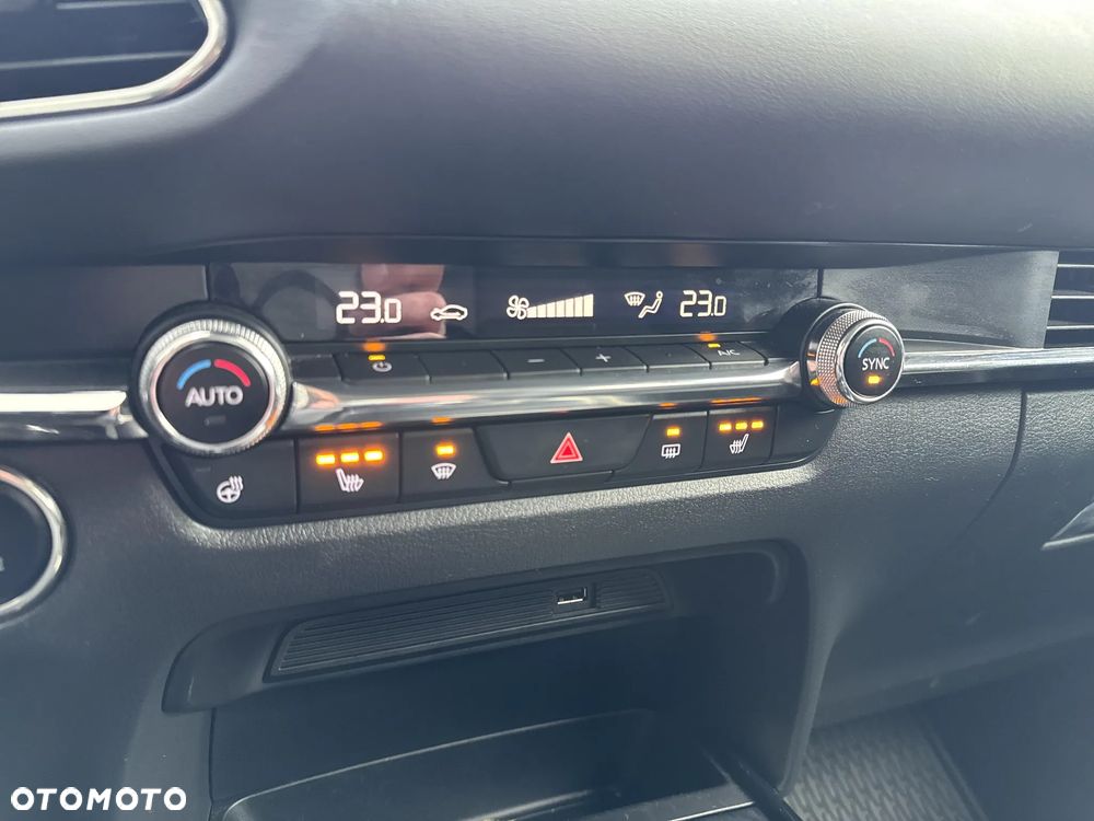 Mazda CX-30 2.0 mHEV Hikari 2WD - 20